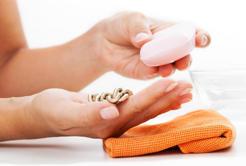 Keeping Your Jewelry Bright and Clean - The 411 on Tarnish