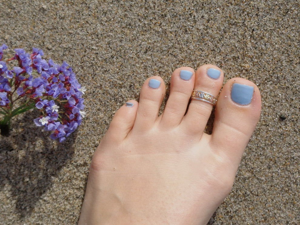 Aloha Lei Stack 3 Color Toe Rings shown on a foot