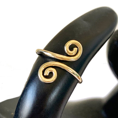 Double Swirl 10k Gold Adj Toe Ring - OUT OF STOCK